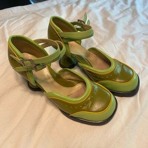 Vintage Fluevogs Minis Qtee green/avocado/yellow piping